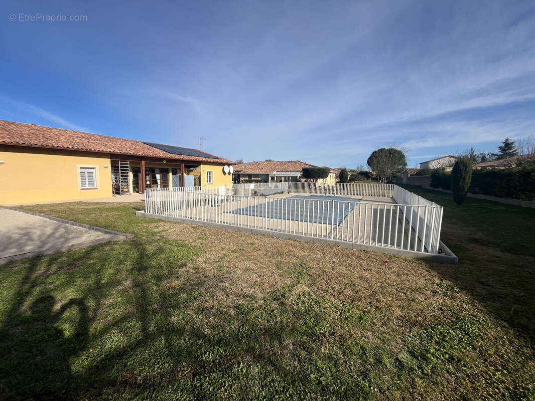 Maison à LA CALMETTE