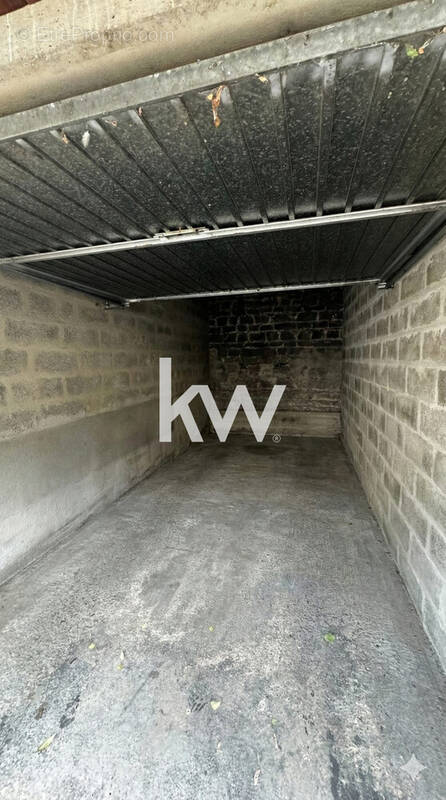 Parking à SAINT-ETIENNE