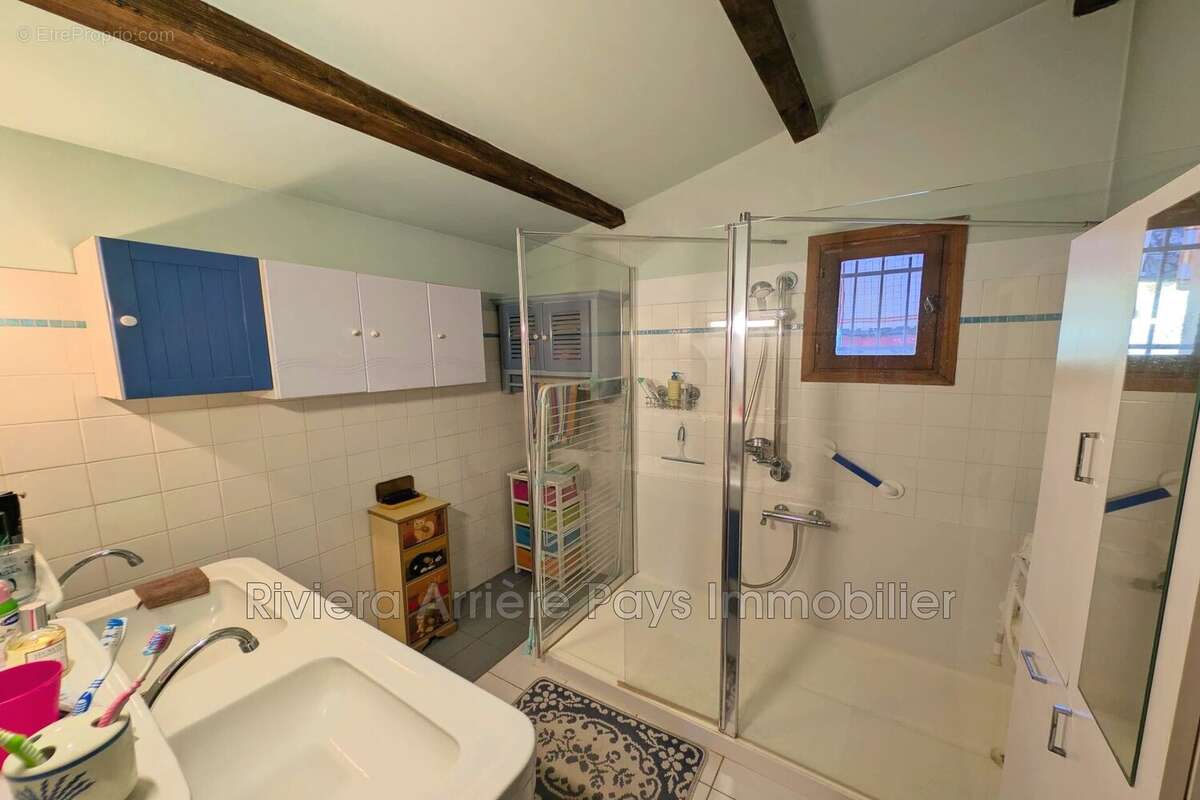 Maison à PUGET-THENIERS