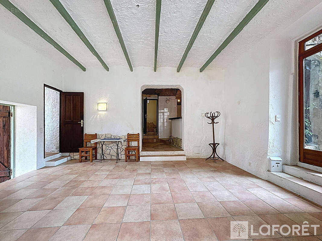 Appartement à ROQUEBRUNE-CAP-MARTIN