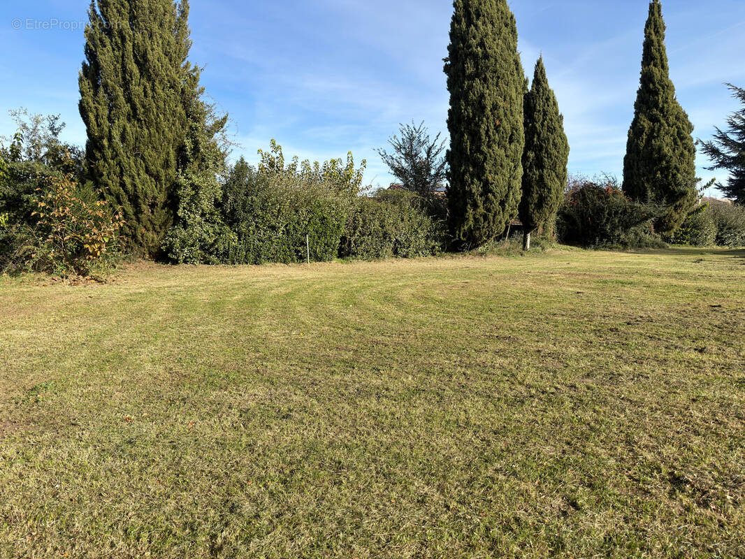 Terrain à UZES
