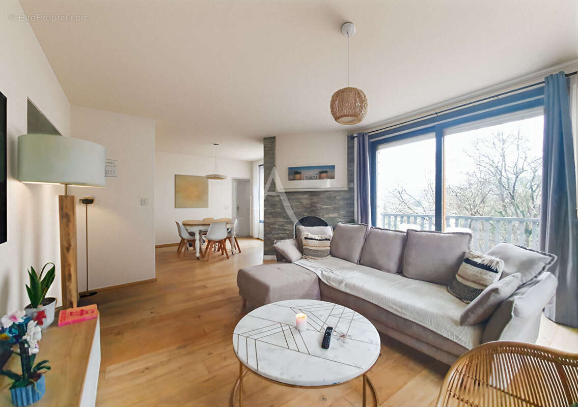 Maison à HARDRICOURT