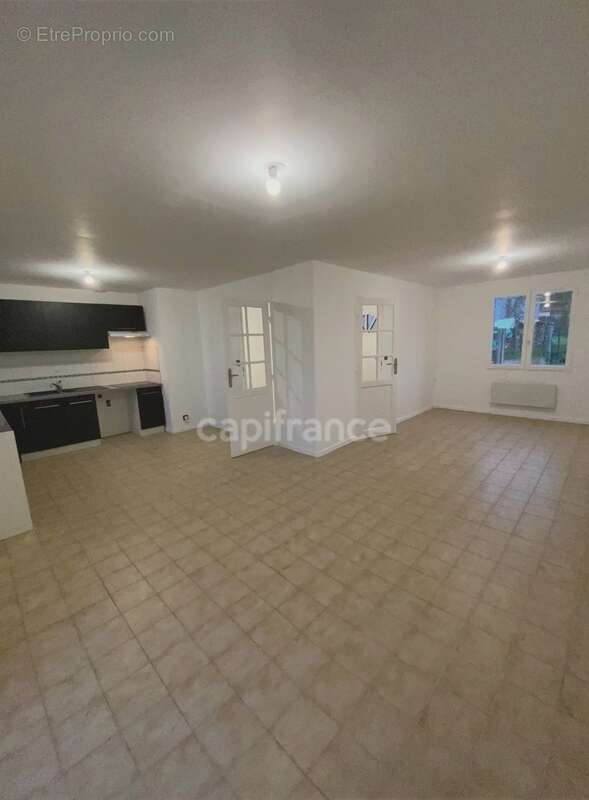 Maison à MONTENESCOURT