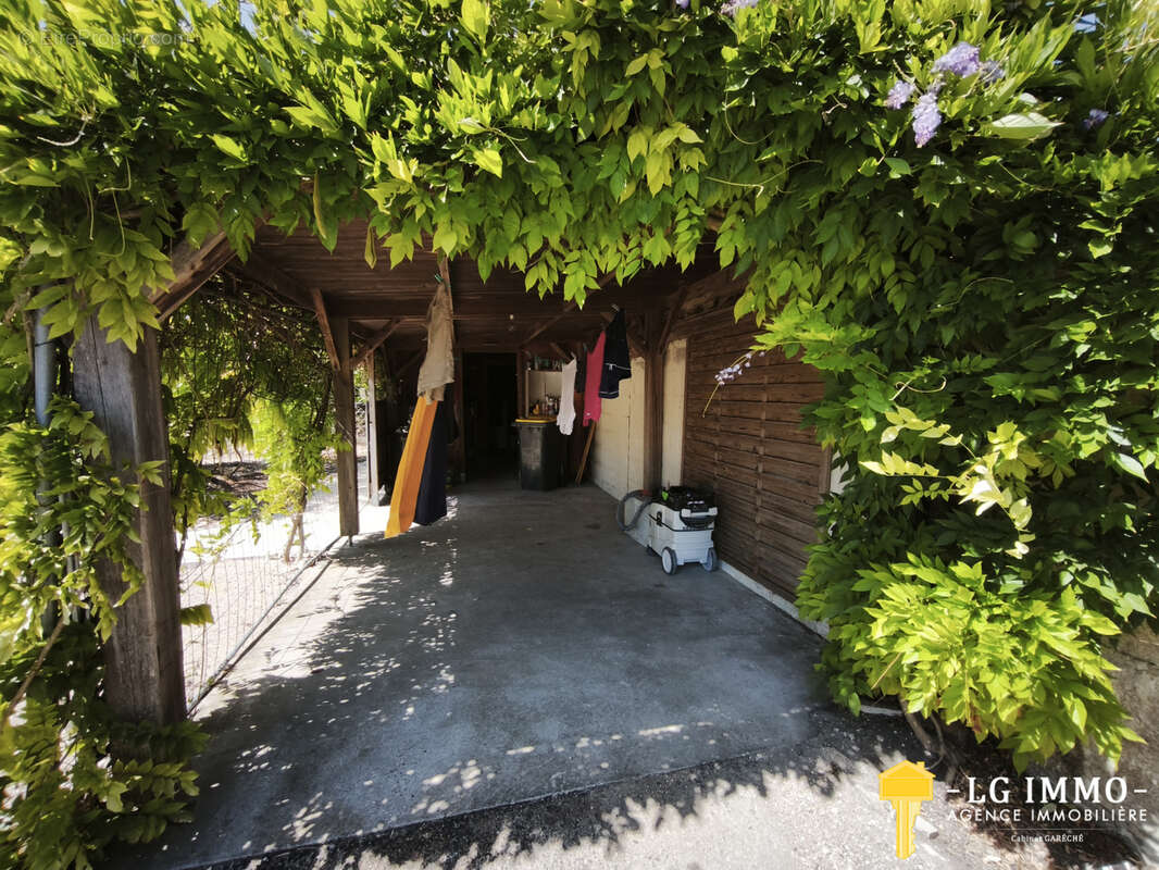 Coup de cœur à Cozes! Belle maison familiale de 148 m2   5 chambres   Terrain clos et arboré de plus de 1 000 - photo 20