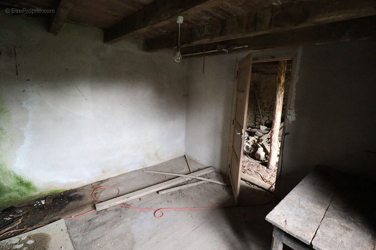 Maison à SAINT-SORNIN-LEULAC