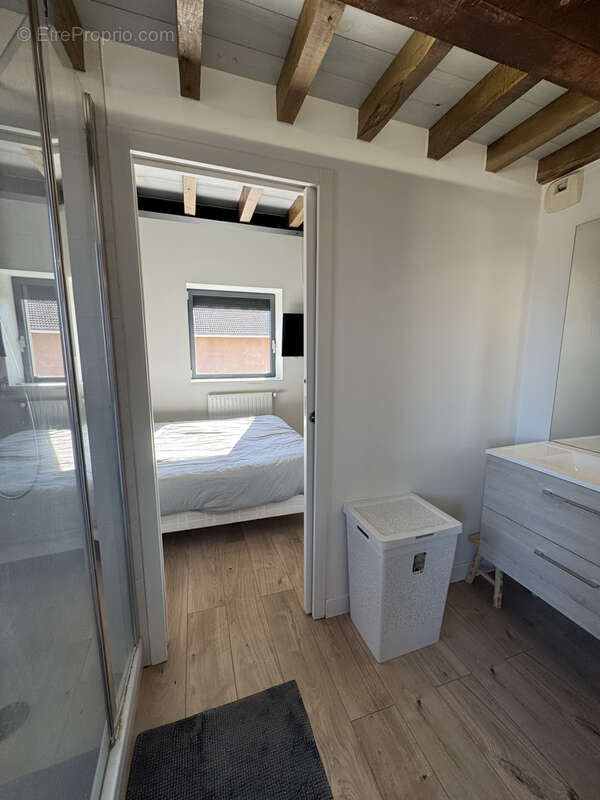 Maison à VEAUCHE
