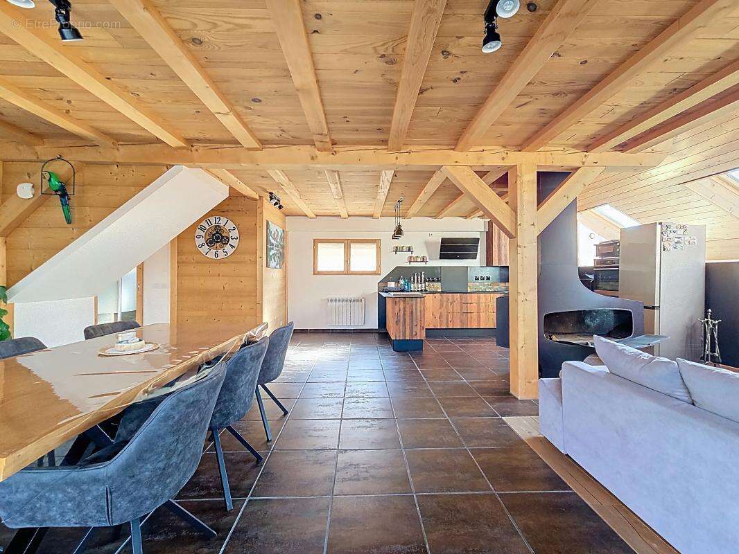 Appartement à AYSE