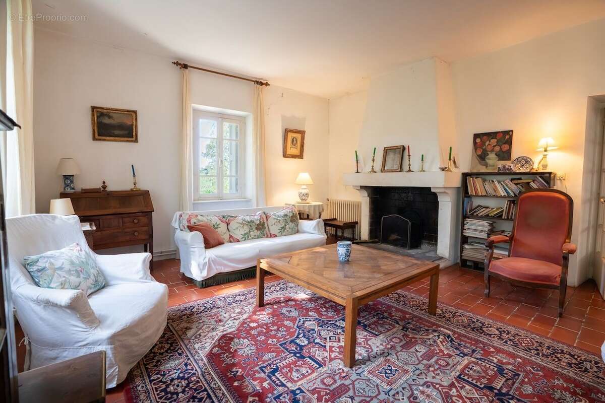 Maison 400 m² à Carcassonne  - photo 8