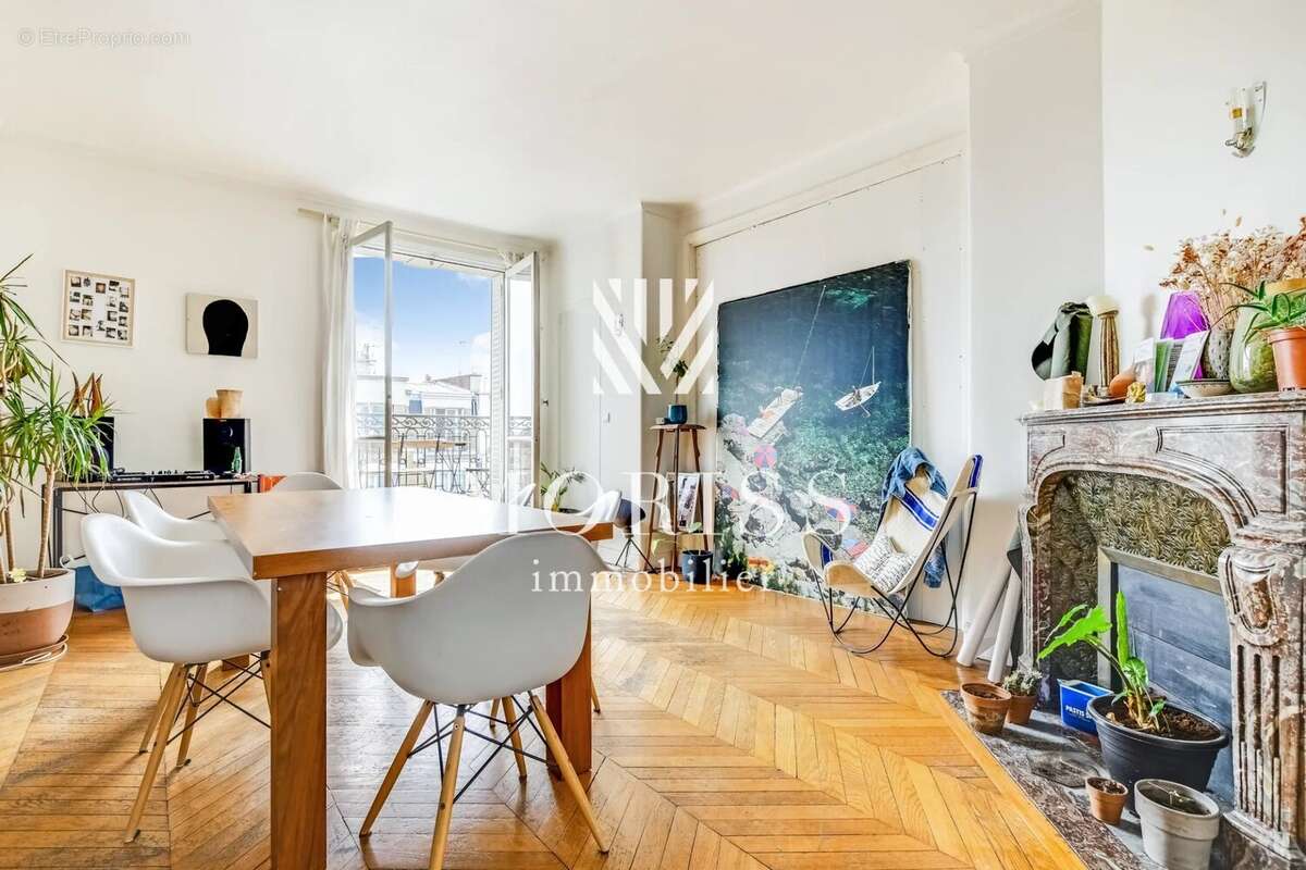 Appartement à PARIS-18E