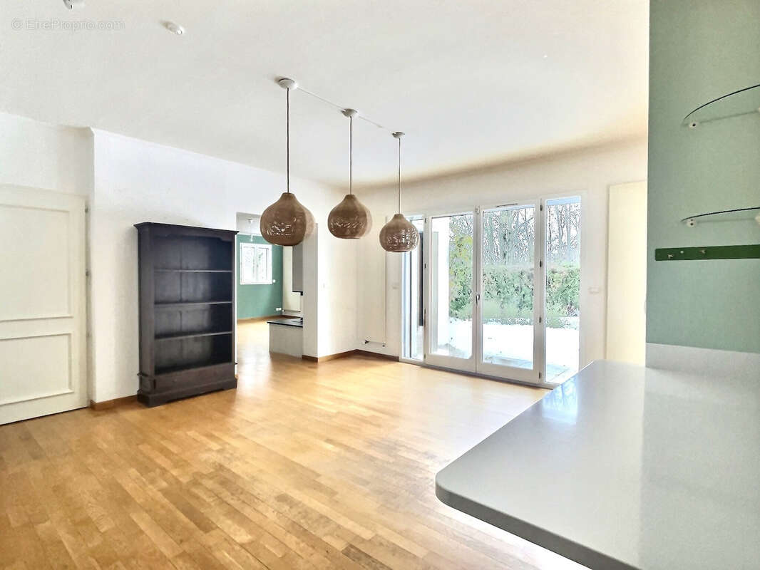 Maison à DIVONNE-LES-BAINS