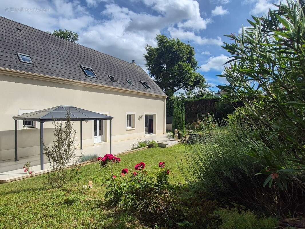 Maison à LA VILLE-DU-BOIS