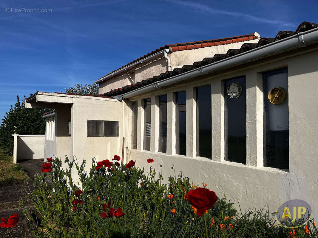 Maison à LE LOROUX-BOTTEREAU