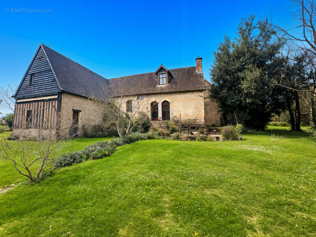 Maison à BONNETABLE