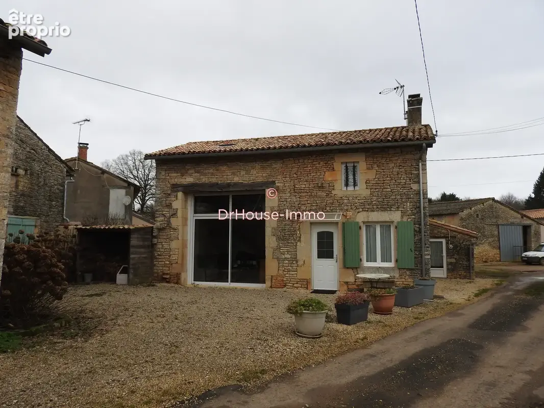 Maison 10 pièces 218 m² à vendre à Chaunay (86510) - photo 27