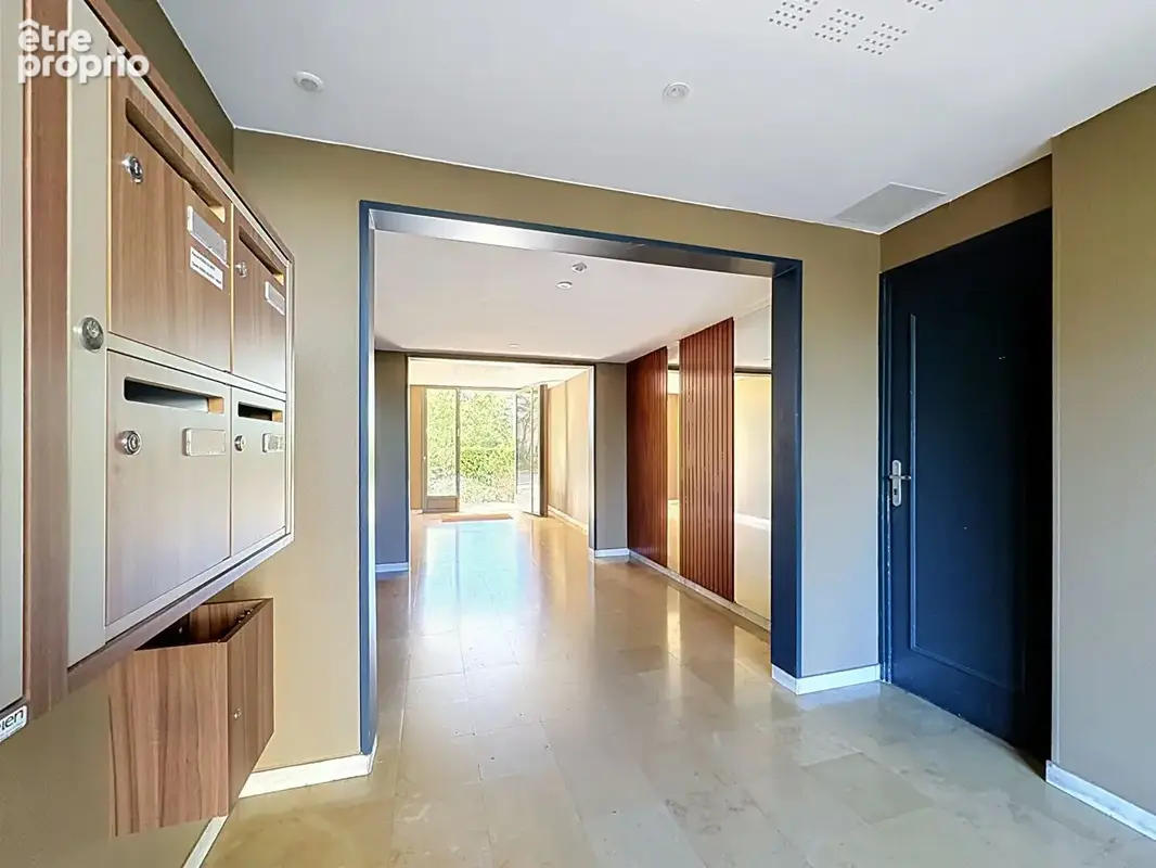 A VENDRE Appartement Caluire Et Cuire 4 pièce(s) 75.16 m2 avec balcon - photo 2