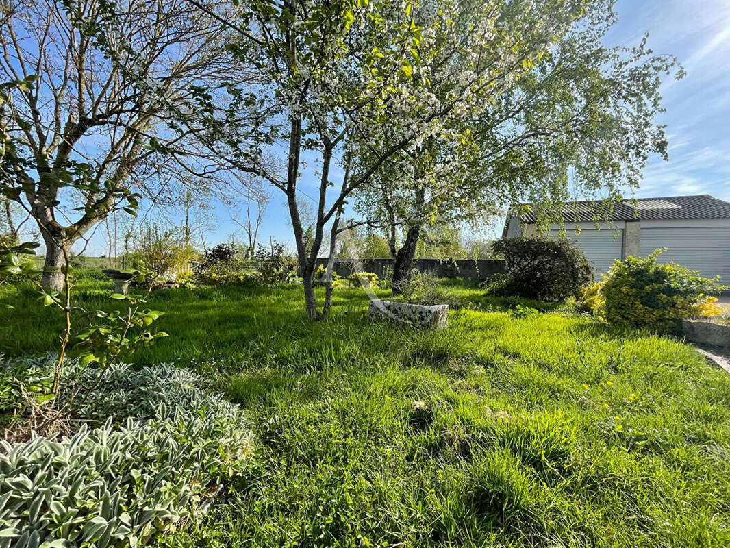 Maison à LE POIRE-SUR-VELLUIRE