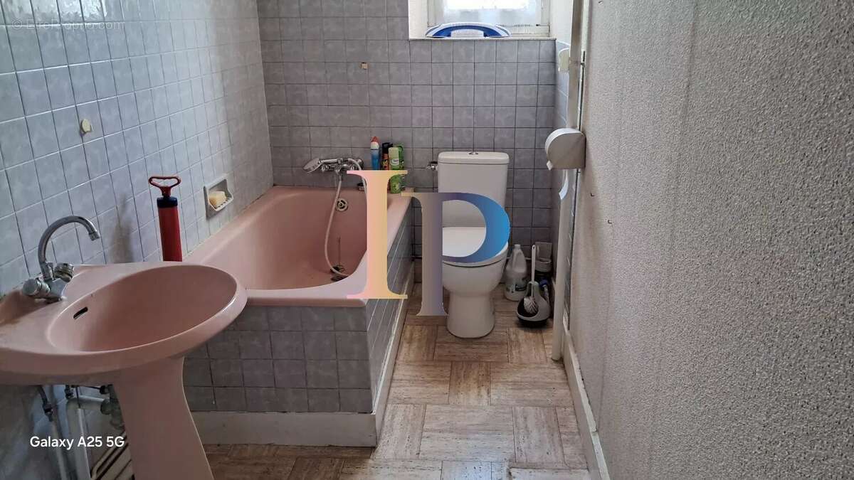 Appartement à PARAY-LE-MONIAL