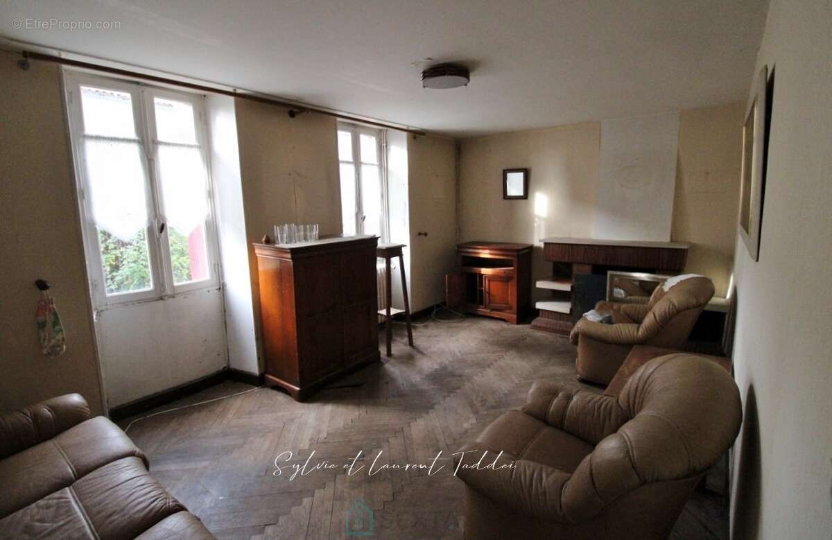 Maison en pierre a renover - environnement calme et preserve - photo 6