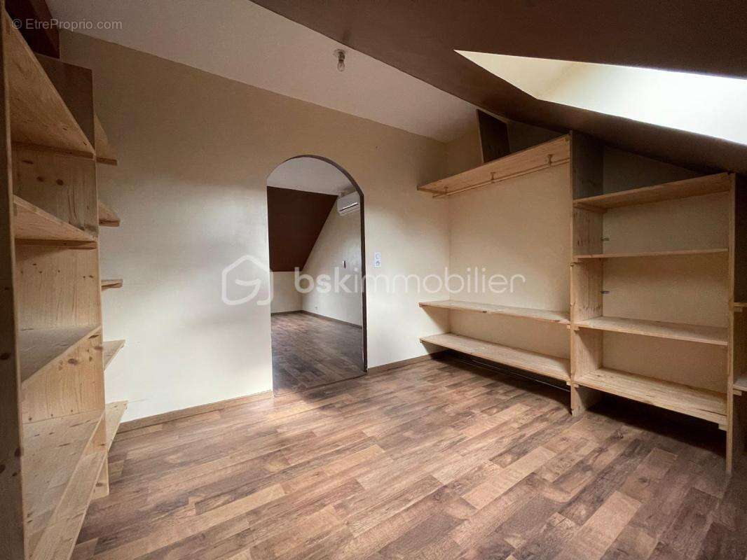 Maison d'habitation avec terrains constructibles - photo 12