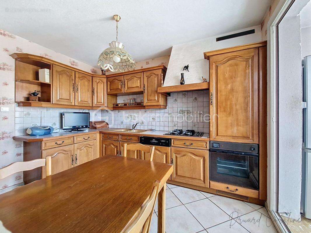 Appartement à LE PONT-DE-CLAIX