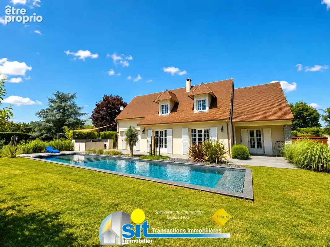 Villa 212 m2 sur les hauteurs de Roussillon   Calme absolu   Piscine   Terrain 1 616 m2 - photo 2