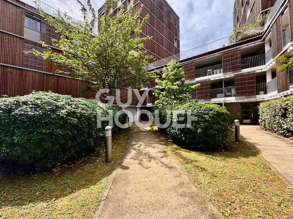 Appartement à COLOMBES