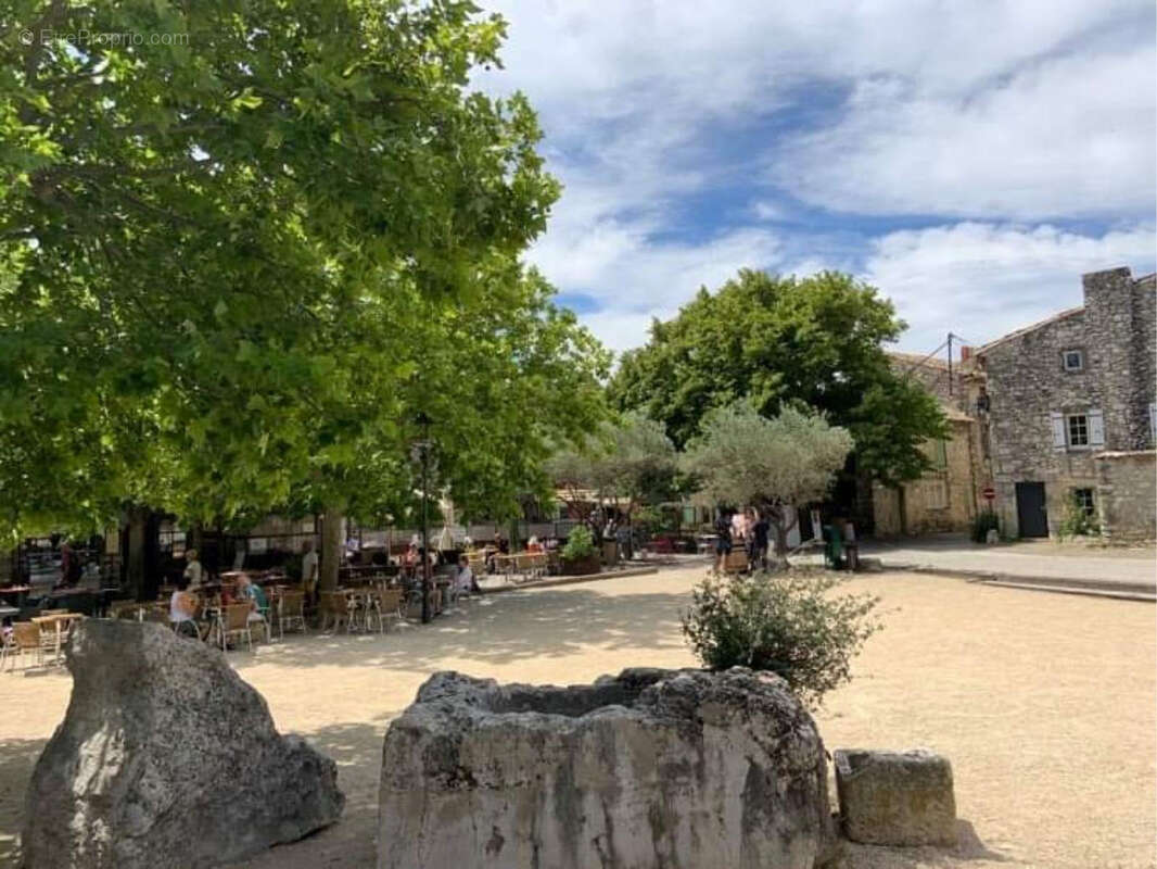 Maison à LA GARDE-ADHEMAR