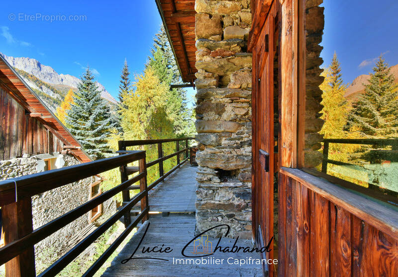 Maison à SAINT-VERAN