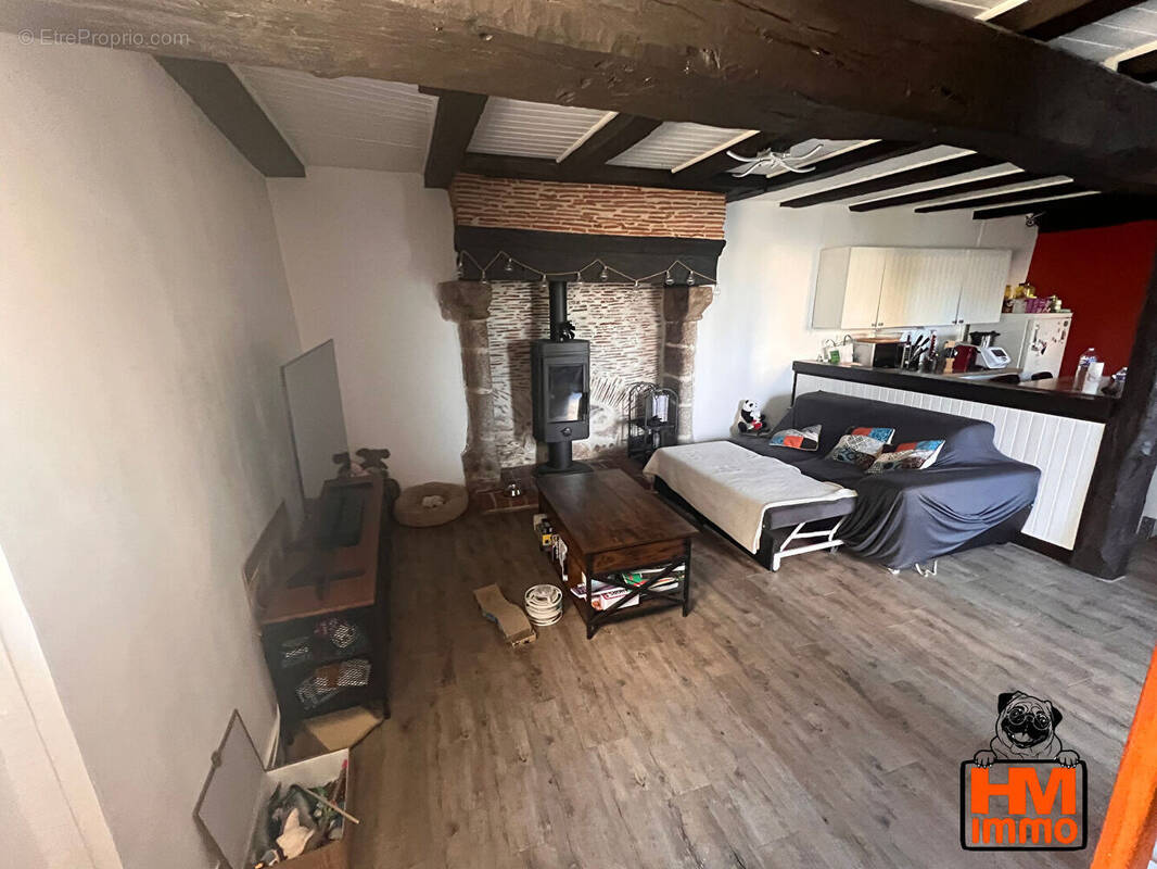 Maison à SAINT-LEONARD-DE-NOBLAT