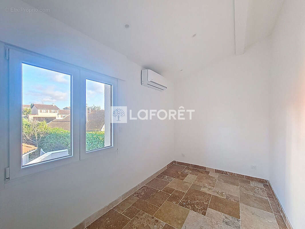 Appartement à RILLIEUX-LA-PAPE