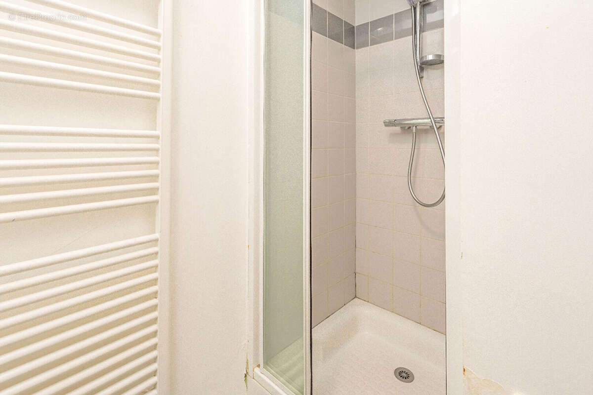 Appartement à LEVALLOIS-PERRET