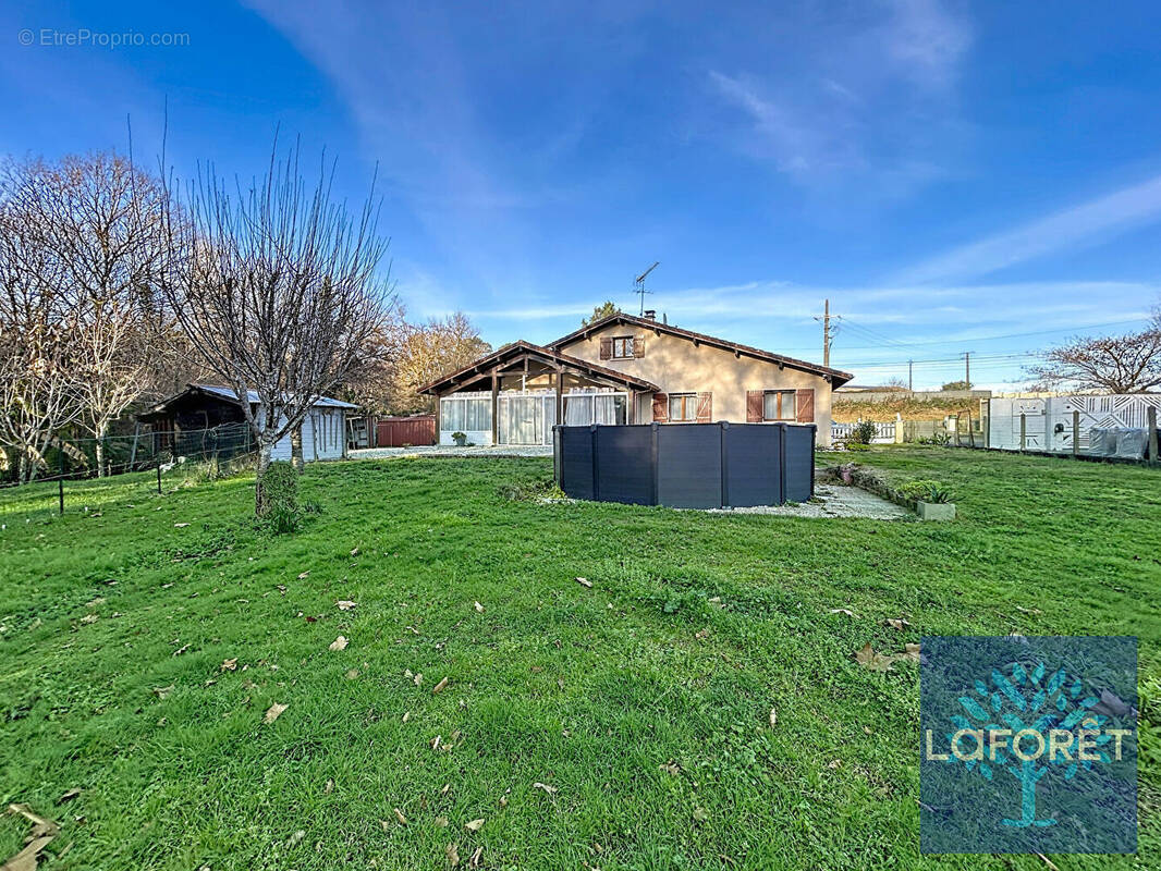 Maison à RIVIERE-SAAS-ET-GOURBY