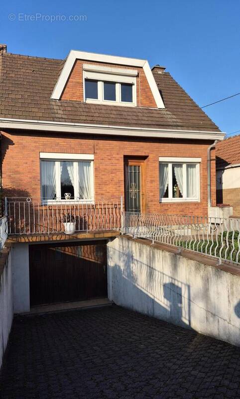 Photo 1 - Maison à HARNES