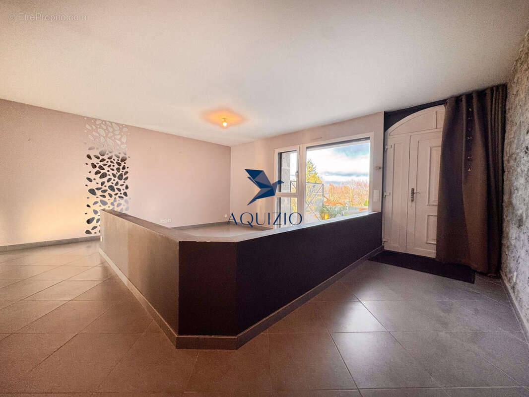 Appartement à LA ROCHE-SUR-FORON