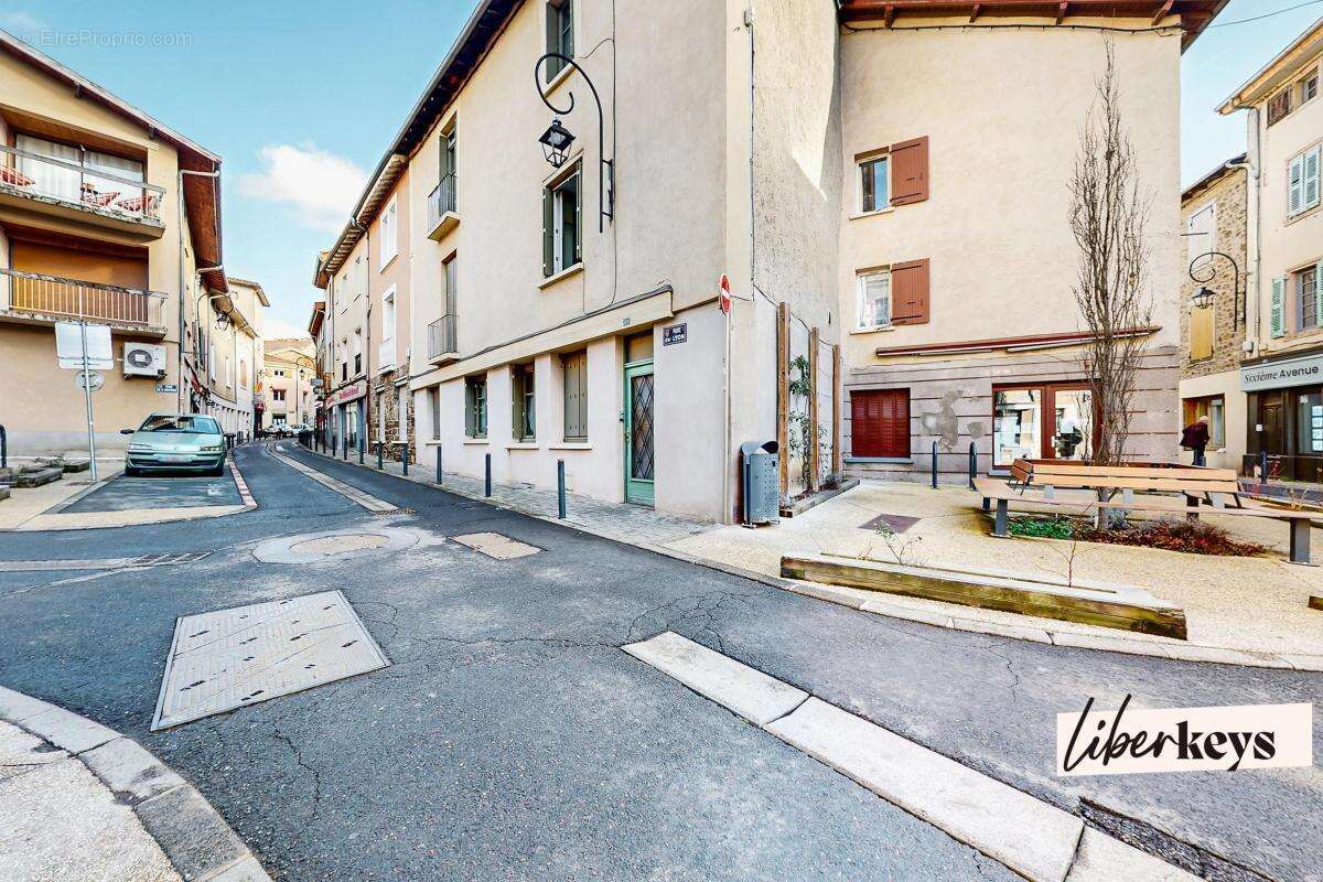 Maison de village rénovée au cœur de Saint Symphorien sur Coise - photo 2