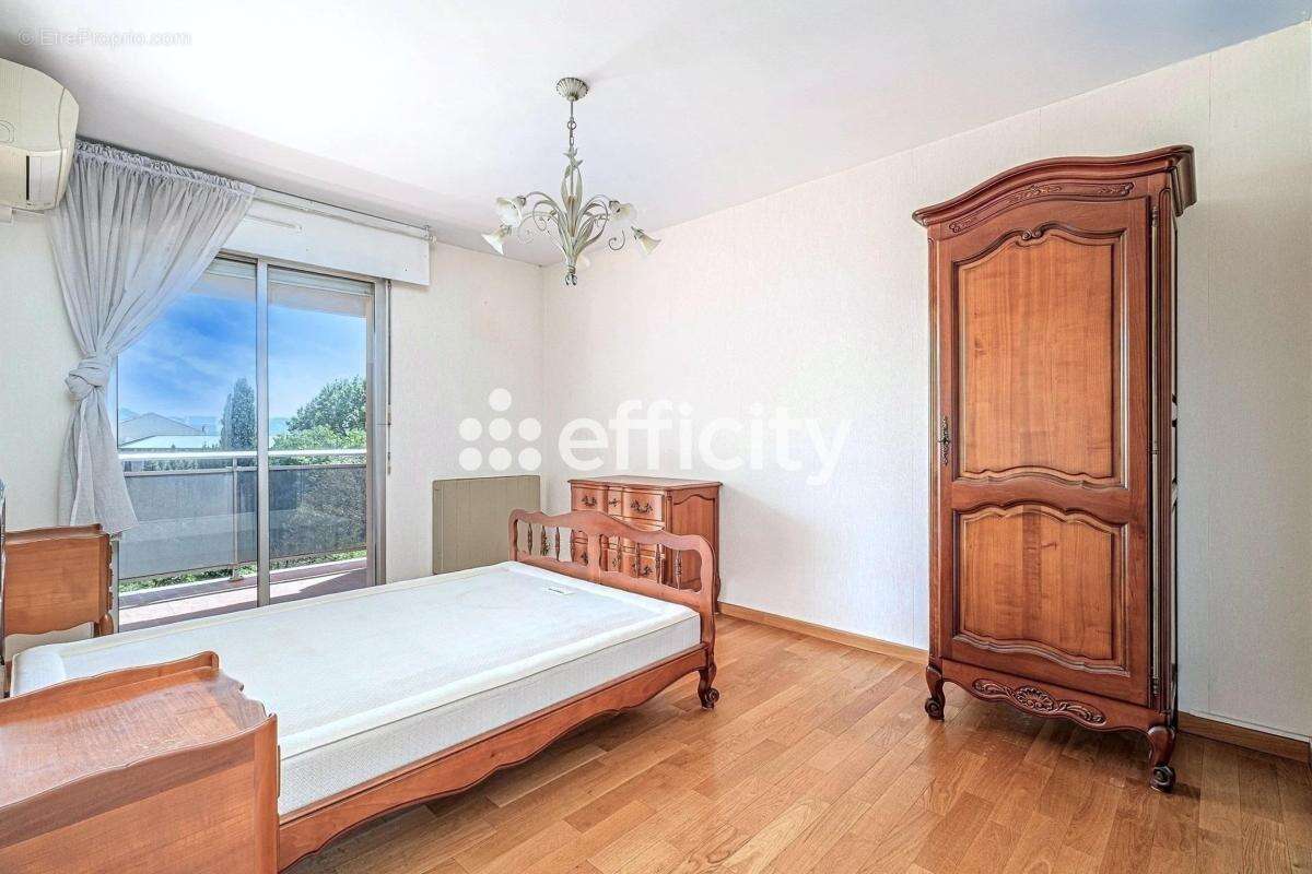 Appartement à MARSEILLE-12E