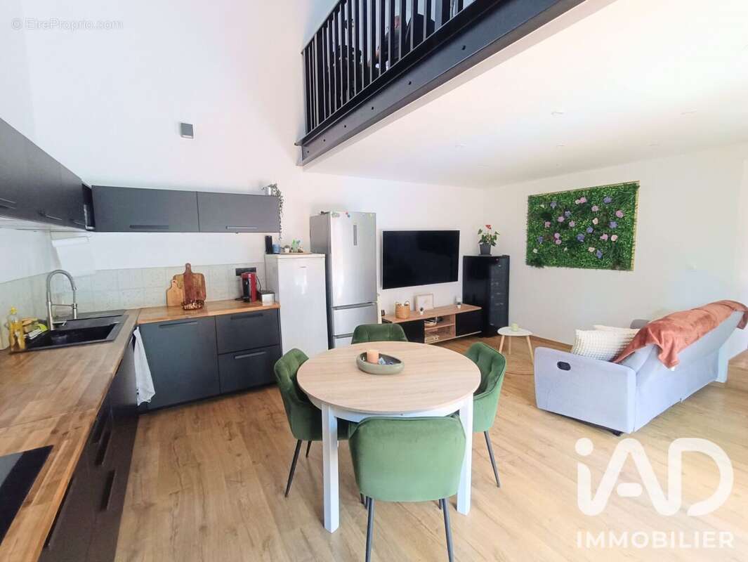 Appartement 87 m² à Saint-Etienne  - photo 5
