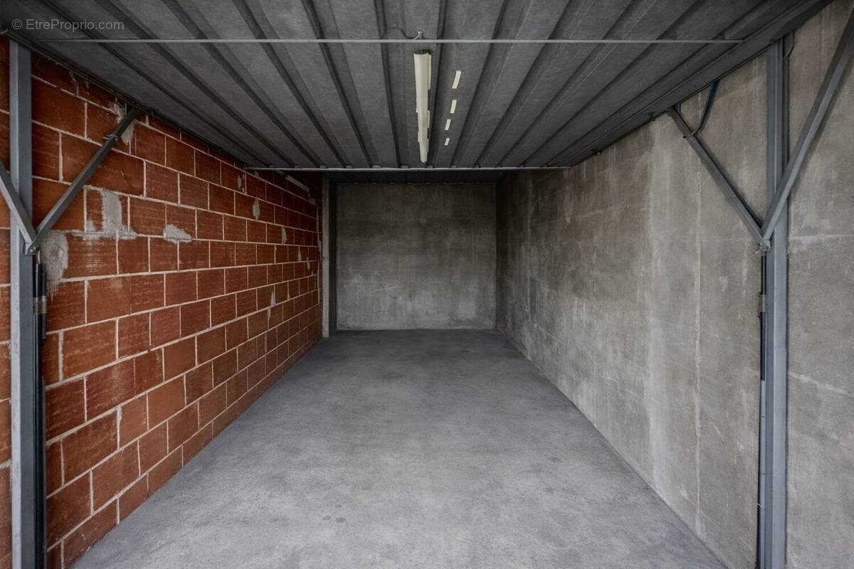 Parking à LYON-6E
