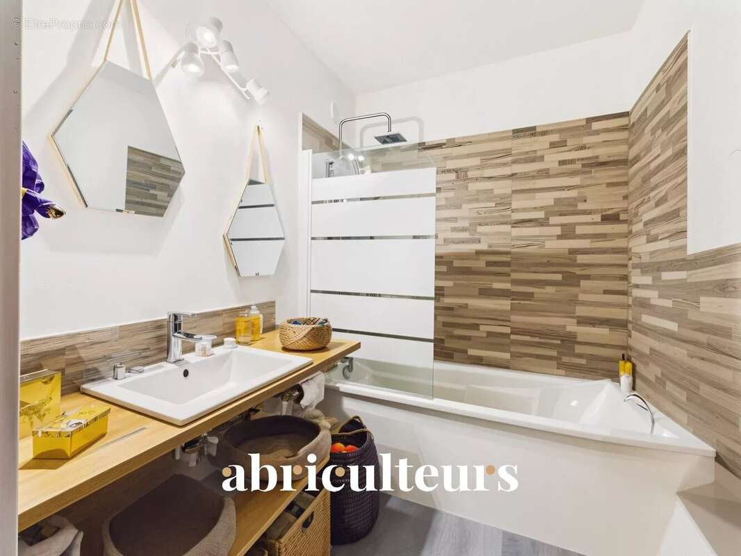 Appartement à MARSEILLE-8E