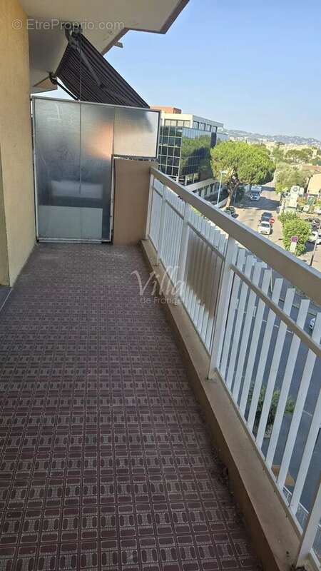 Appartement à MANDELIEU-LA-NAPOULE
