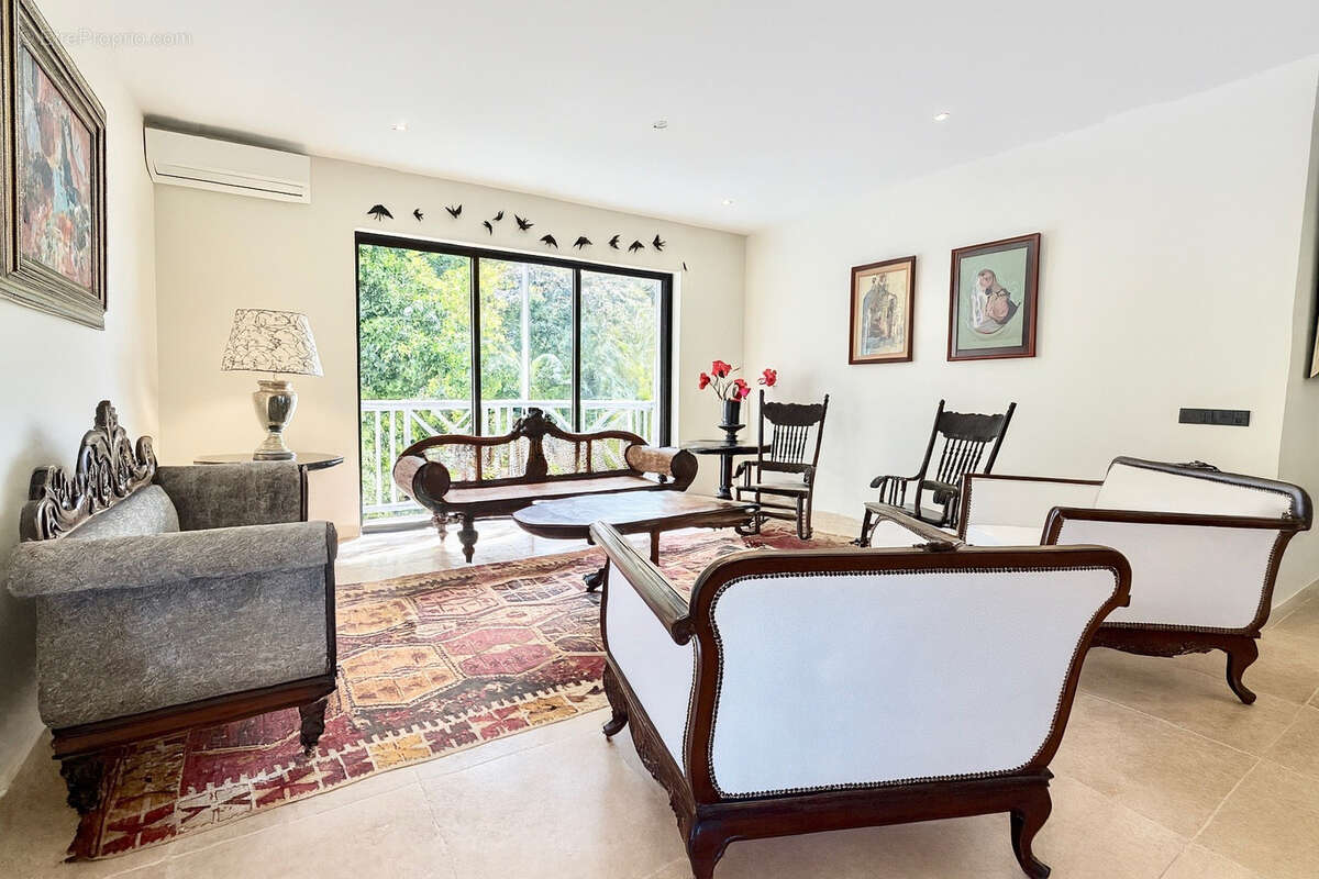 Maison à PETIT-BOURG