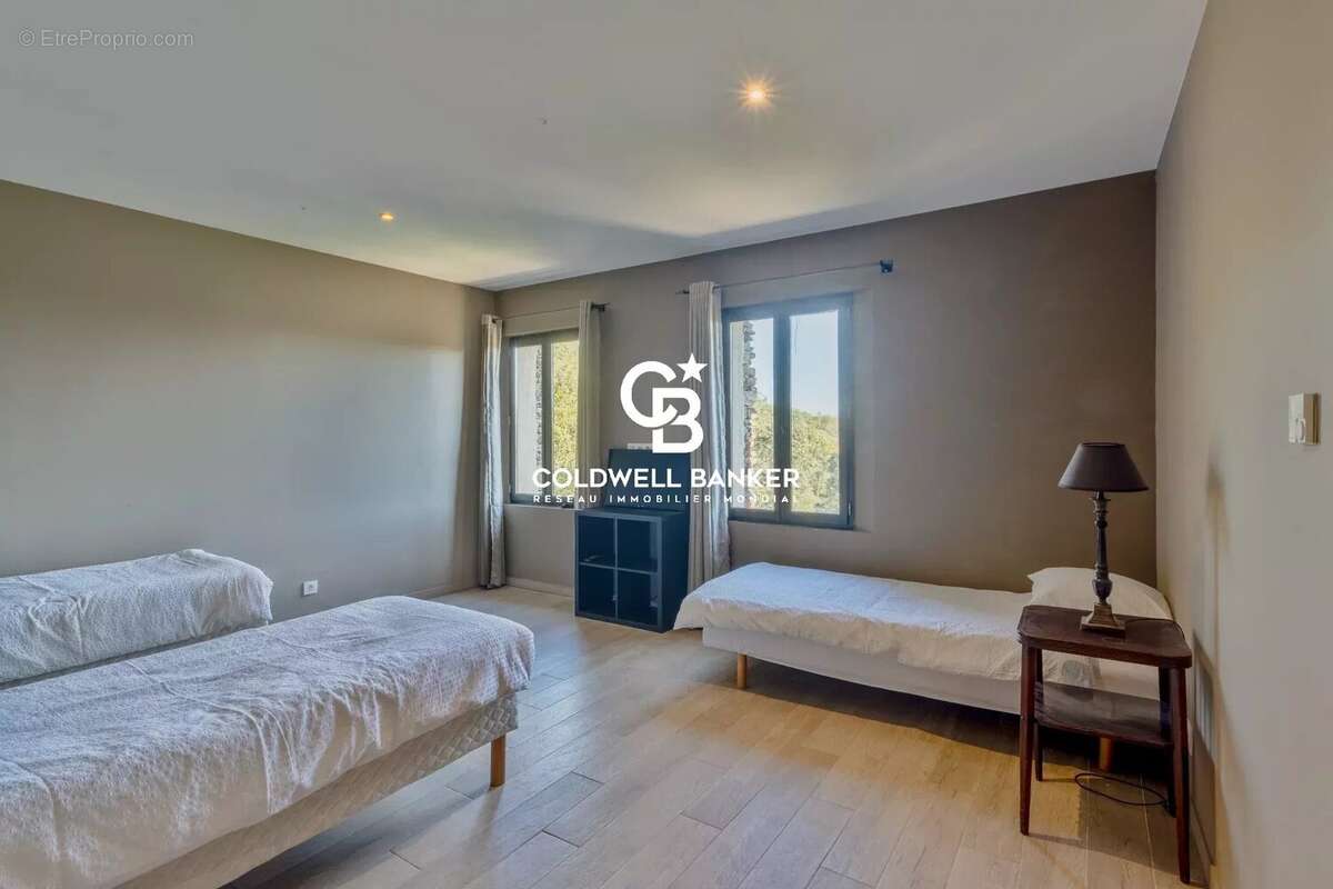 Maison à LA GARDE-FREINET