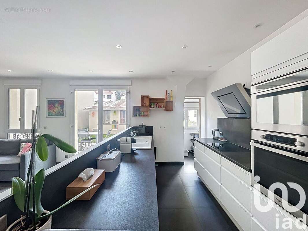 Photo 6 - Appartement à SURESNES