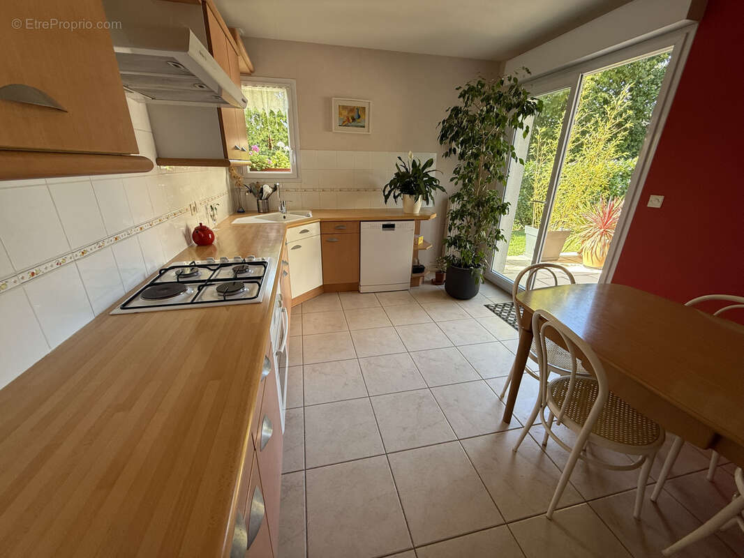 Maison à SAINT-JEAN-DE-BRAYE