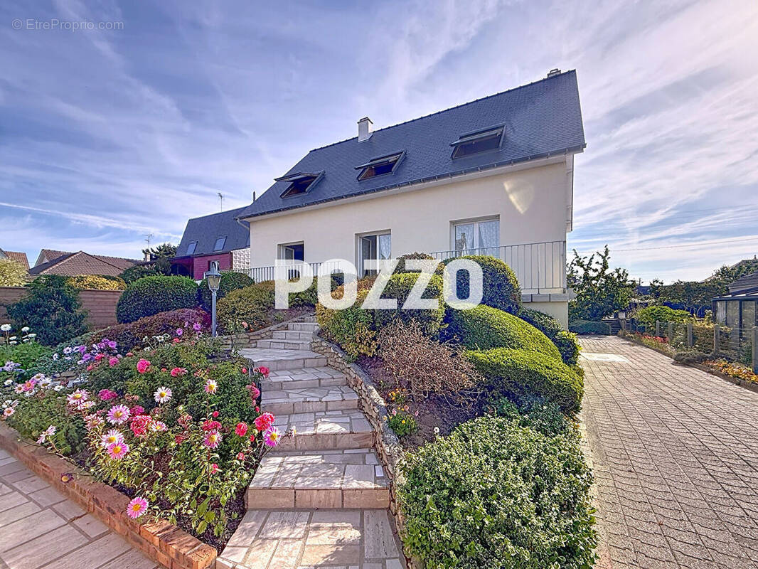 Maison à SAINT-PAIR-SUR-MER