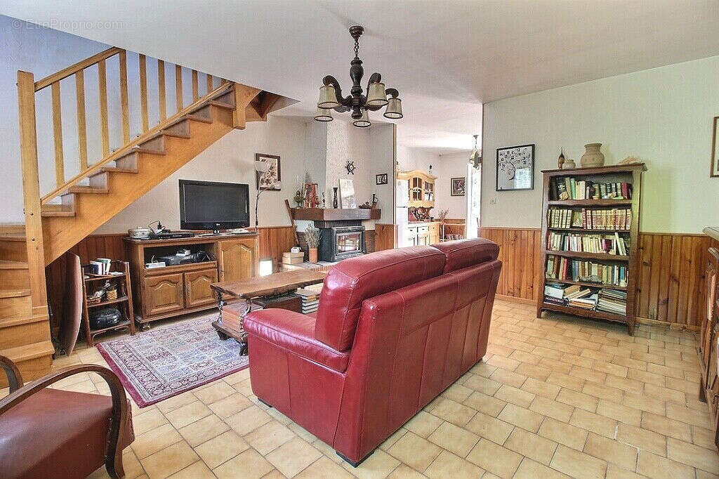 Maison à ROQUEBRUNE-SUR-ARGENS