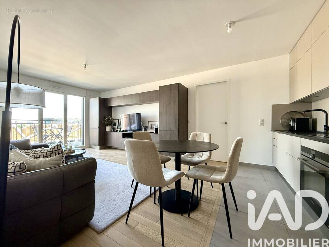 Photo 1 - Appartement à COURBEVOIE