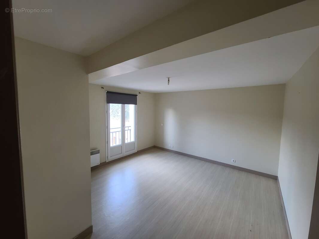 Appartement à NANTEAU-SUR-LUNAIN