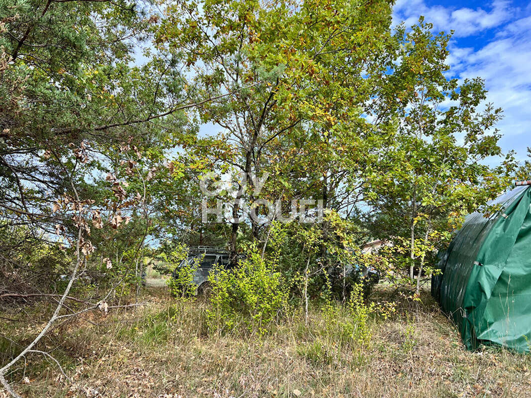 Terrain à FLAUGNAC