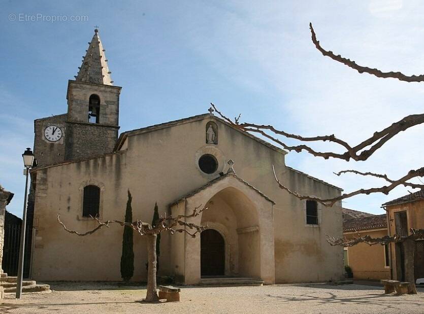 Terrain à CABRIERES-D'AVIGNON